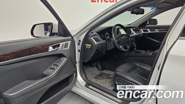 Hyundai Genesis G330 Premium AWD — photo 1 of 30