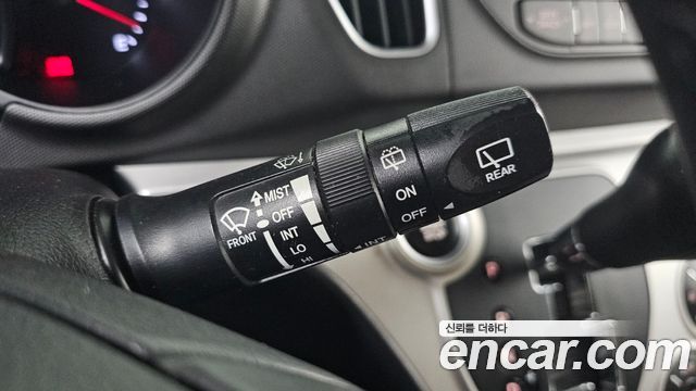 Kia RAY Prestige — photo 1 of 30