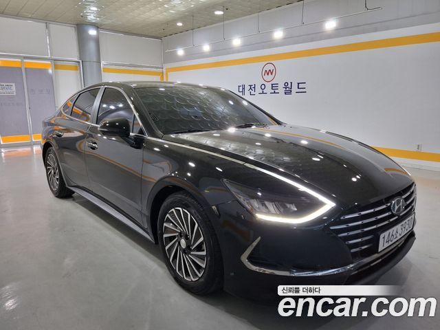 Hyundai Sonata Premium Plus — photo 1 of 20