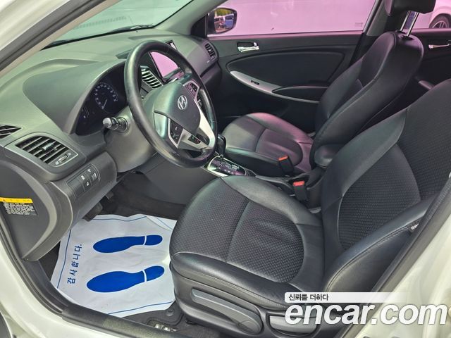 Hyundai Accent 1.4 VVT Modern — photo 1 of 20