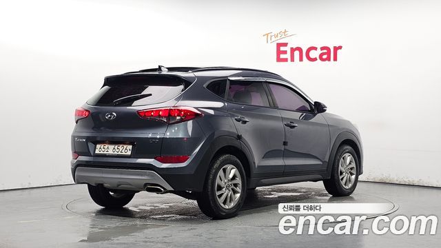 Hyundai Tucson Diesel 1.7 2WD — photo 1 of 31
