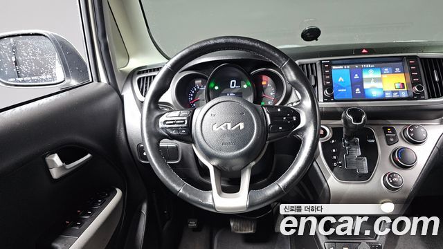 Kia RAY Prestige — photo 1 of 29