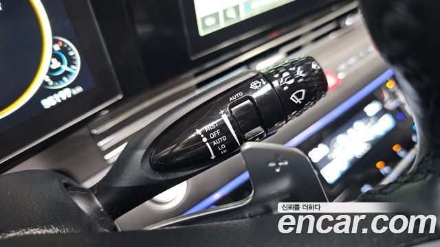 Hyundai Grandeur 2.5 — photo 1 of 33