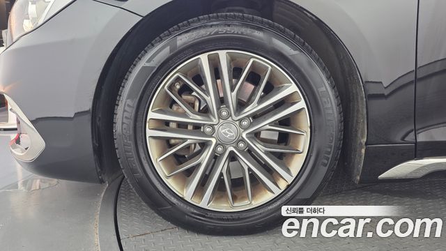Hyundai Grandeur 2.2 Diesel Modern — photo 1 of 30