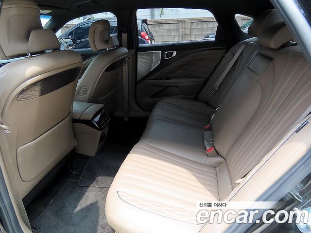 Kia K8 2.5 Gasoline 2WD — photo 1 of 20