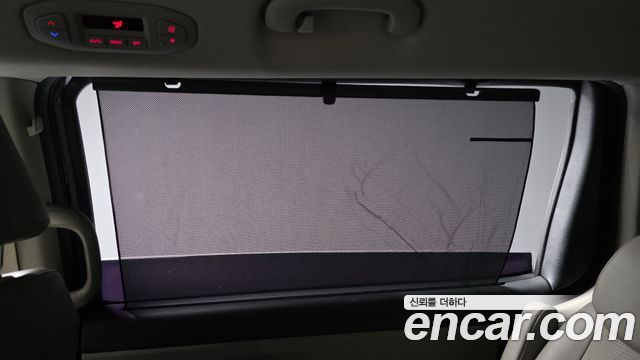 2018 Kia Canival 11-Seater Prestige, photograph 7