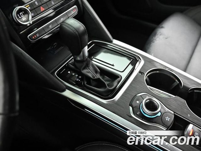 Renault-KoreaSamsung SM6 1.3 TCe LE — photo 1 of 20