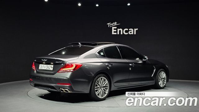 2019 Genesis G70 2.0T AWD, photograph 12