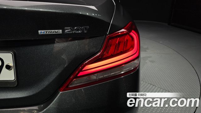 2019 Genesis G70 2.0T AWD, photograph 1