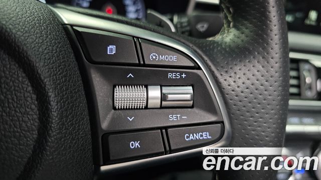 2019 Genesis G70 2.0T AWD, photograph 2