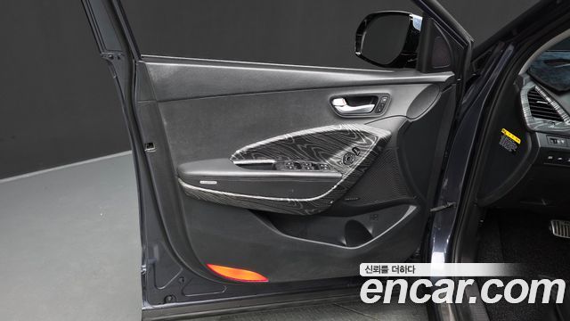 Hyundai Santafe Diesel(e-VGT) 2.2 4WD Exclusive — photo 1 of 35