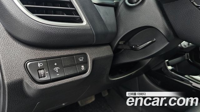 Kia Seltos Gasoline 1.6 Turbo 2WD — photo 1 of 32