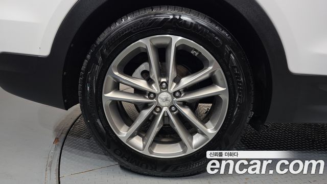 Hyundai Santafe Diesel 2.0 2WD — photo 1 of 33