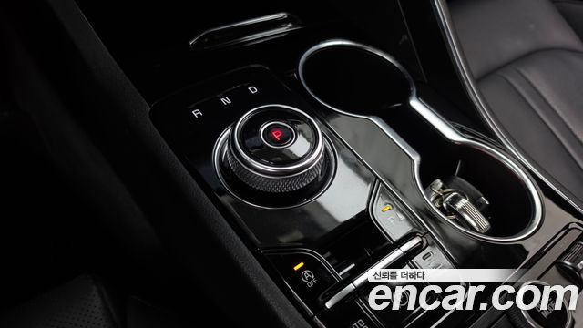Kia K5 2.0 — photo 1 of 31