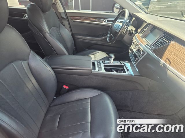 Genesis G80 3.8 GDI — photo 1 of 20