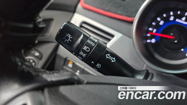 Hyundai AVANTE 1.6 GDi Modern — photo 1 of 30