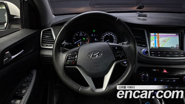 Hyundai Tucson Diesel 1.7 2WD — photo 1 of 30