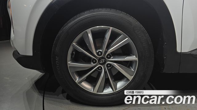 Hyundai Santafe Diesel 2.0 2WD — photo 1 of 20