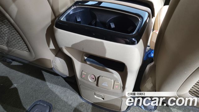 Kia Canival Gasoline 9-seater Noblesse — photo 1 of 34