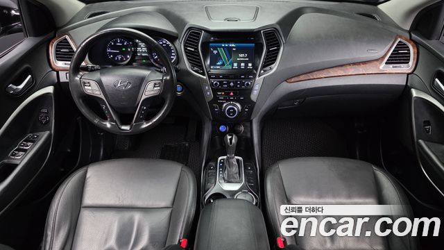 Hyundai Santafe Diesel 2.0 2WD — photo 1 of 20