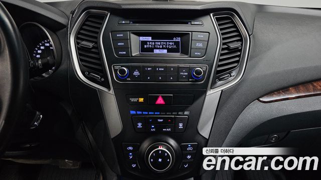 Hyundai Santafe Diesel 2.0 2WD — photo 1 of 31
