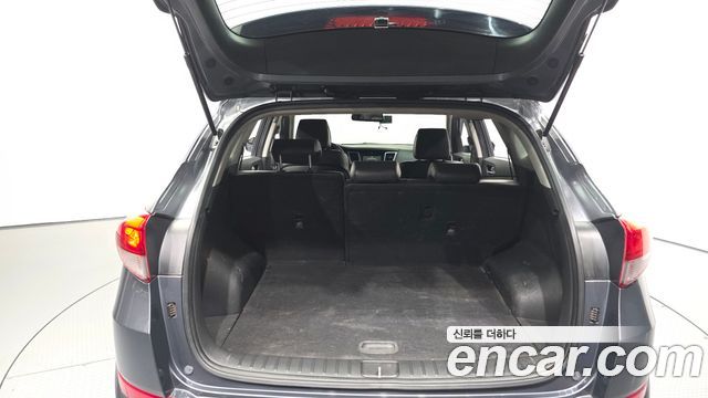 Hyundai Tucson Diesel 2.0 4WD — photo 1 of 20