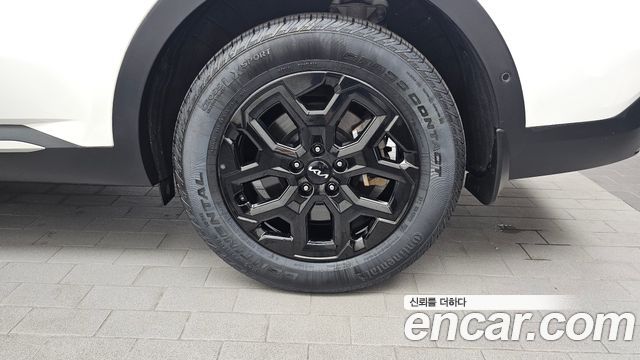 Kia Sorento HEV 1.6 4WD — photo 1 of 35