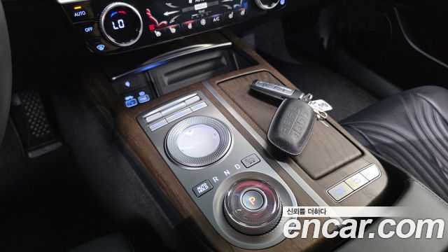 Genesis G80 Gasoline 2.5 Turbo 2WD — photo 1 of 34