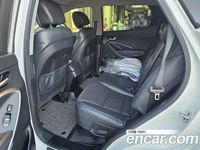 Hyundai Santafe Diesel 2.0 2WD — photo 1 of 19