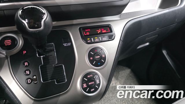 Kia RAY Prestige — photo 1 of 31