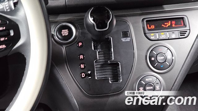 Kia RAY Van — photo 1 of 31