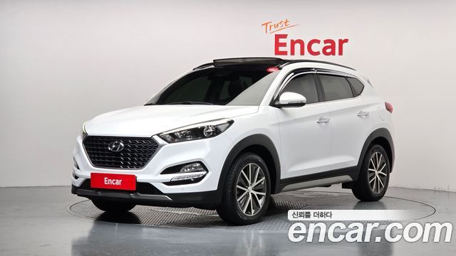Hyundai Tucson Diesel 1.7 2WD — photo 1 of 31