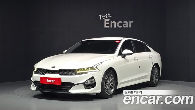 Kia K5 2.0 — photo 1 of 31