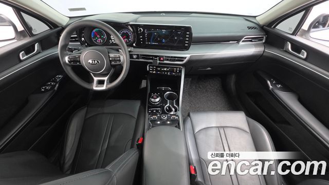 Kia K5 Trendy — photo 1 of 30