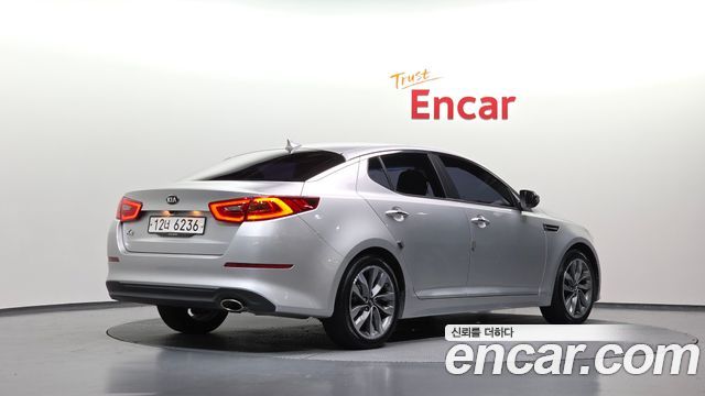Kia K5 Luxury — photo 1 of 30