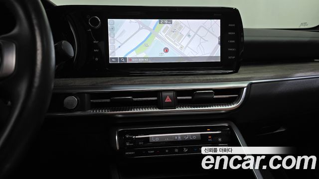 Kia K5 2.0 — photo 1 of 20