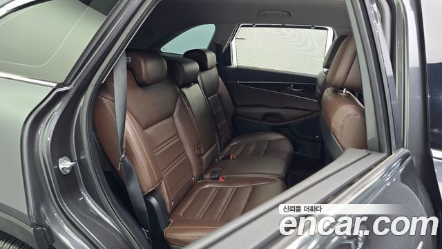 2017 Kia Sorento Diesel 2.0 2WD, photograph 2