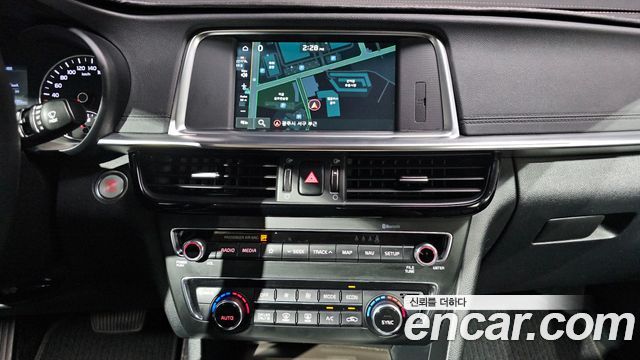 Kia K5 Noblesse — photo 1 of 30
