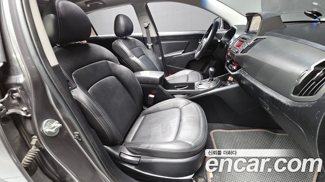 Kia Sportage Diesel 2WD TLX — photo 1 of 20