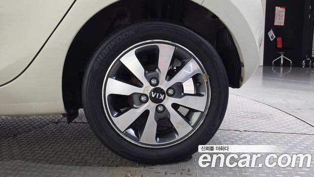 Kia morning Deluxe special — photo 1 of 30