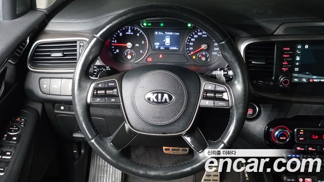 Kia Sorento Diesel 2.0 4WD — photo 1 of 37