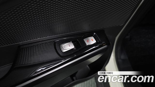 KG_Mobility_Ssangyong TIBOLI Diesel IX 2WD — photo 1 of 33