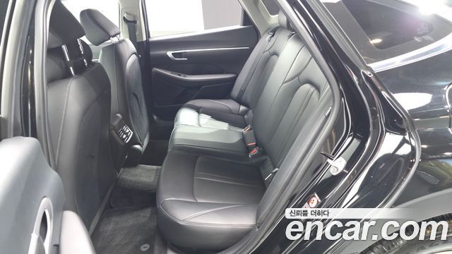 Hyundai Sonata 2.0 LPG(rental car)
