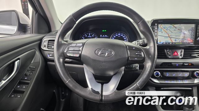 Hyundai i30 1.4 Turbo — photo 1 of 30