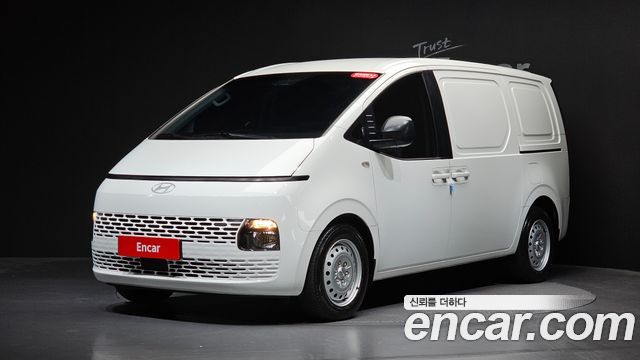 Hyundai Staria Cargo 3-Seater — photo 1 of 32