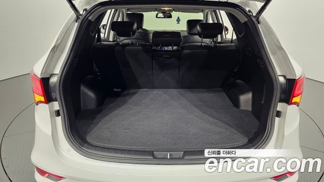 Hyundai Santafe Diesel 2.0 4WD — photo 1 of 32