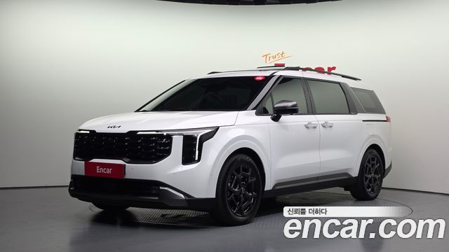 Kia Canival Gasoline 9-Seater Gravity — photo 1 of 20