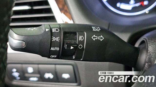 Hyundai Genesis G330 Premium AWD — photo 1 of 34