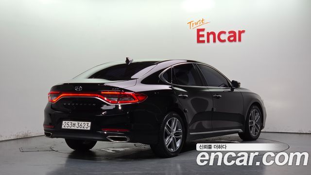 2017 Hyundai Grandeur 2.2 Diesel Premium, photograph 12