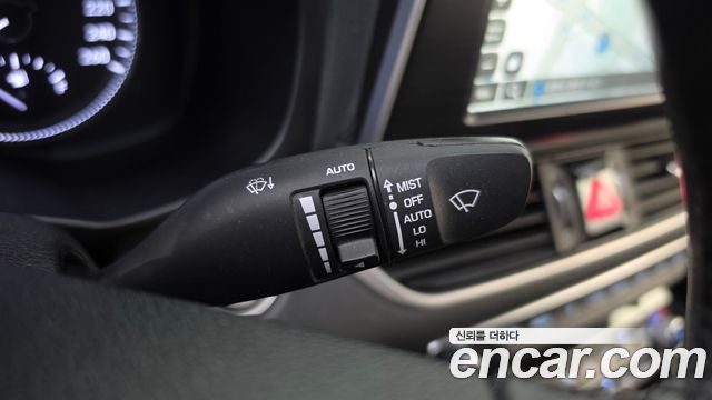 2017 Hyundai Grandeur 2.2 Diesel Premium, photograph 1